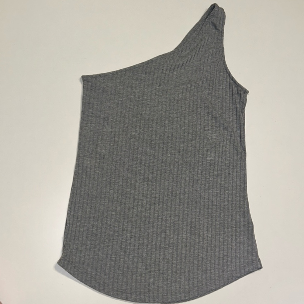 Women’s asymmetrical gray ribbed top. Size small from H&M. new without tags.